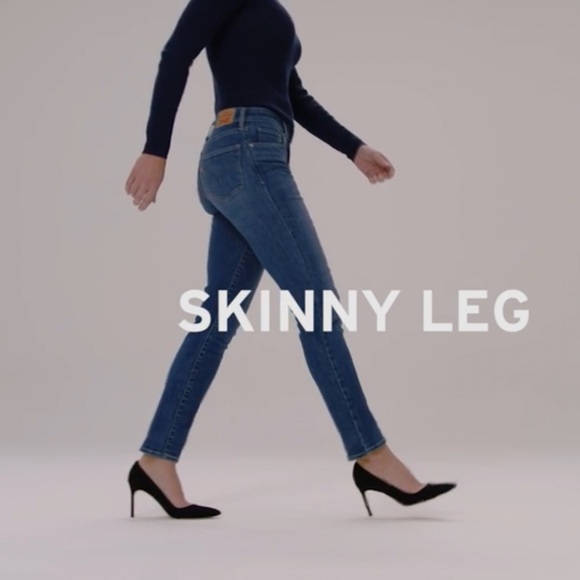 LEVI’S Classic Blue Skinny Jean Mid Rise Size 2 - Picture 5 of 15